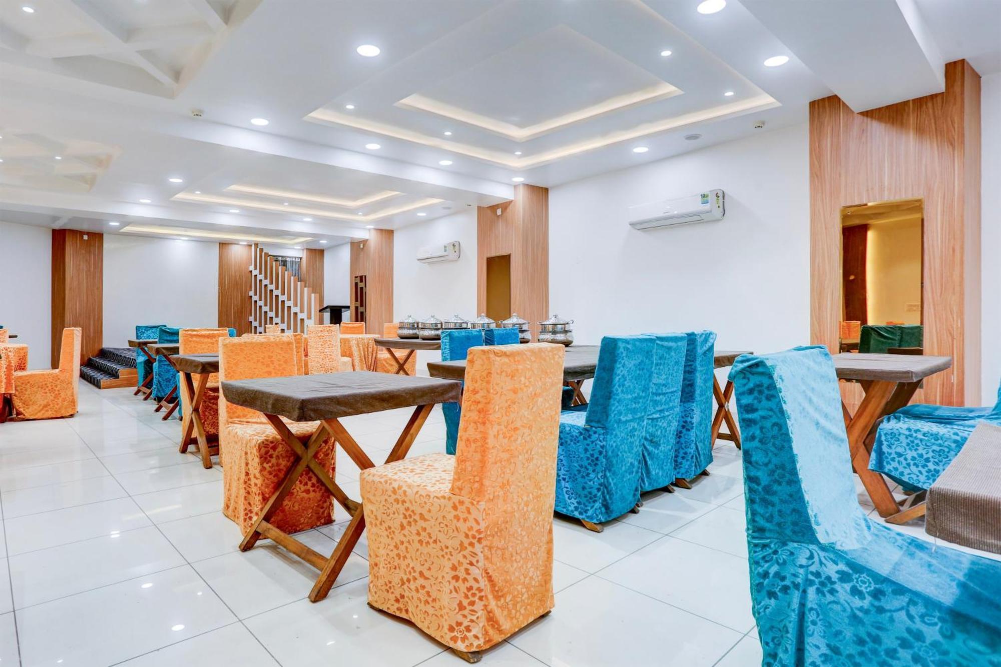 Super Townhouse Model Town Rohtak Formerly Hotel Tathastu Exterior photo