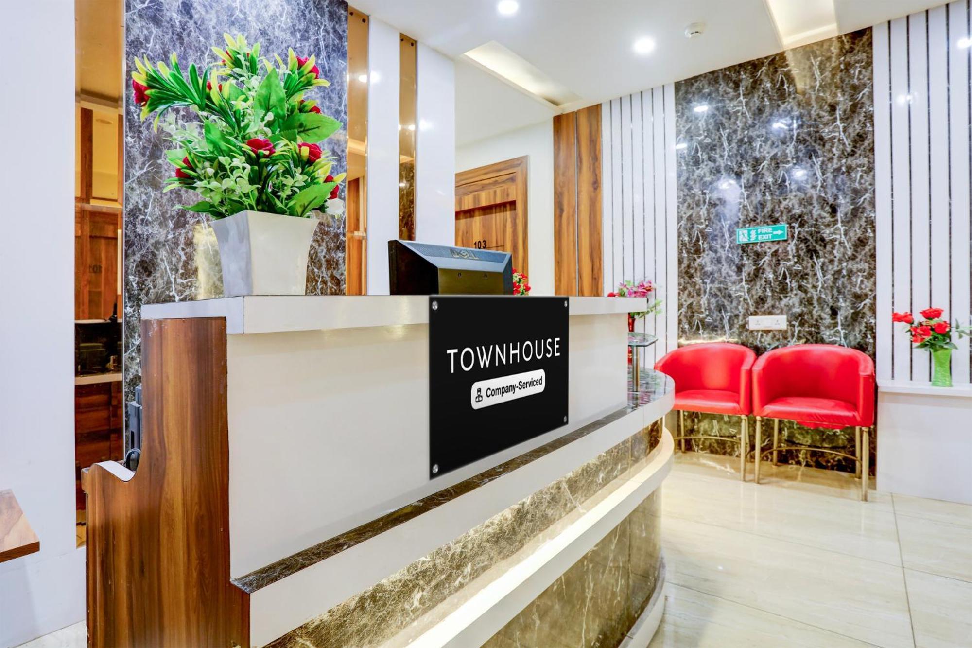 Super Townhouse Model Town Rohtak Formerly Hotel Tathastu Exterior photo