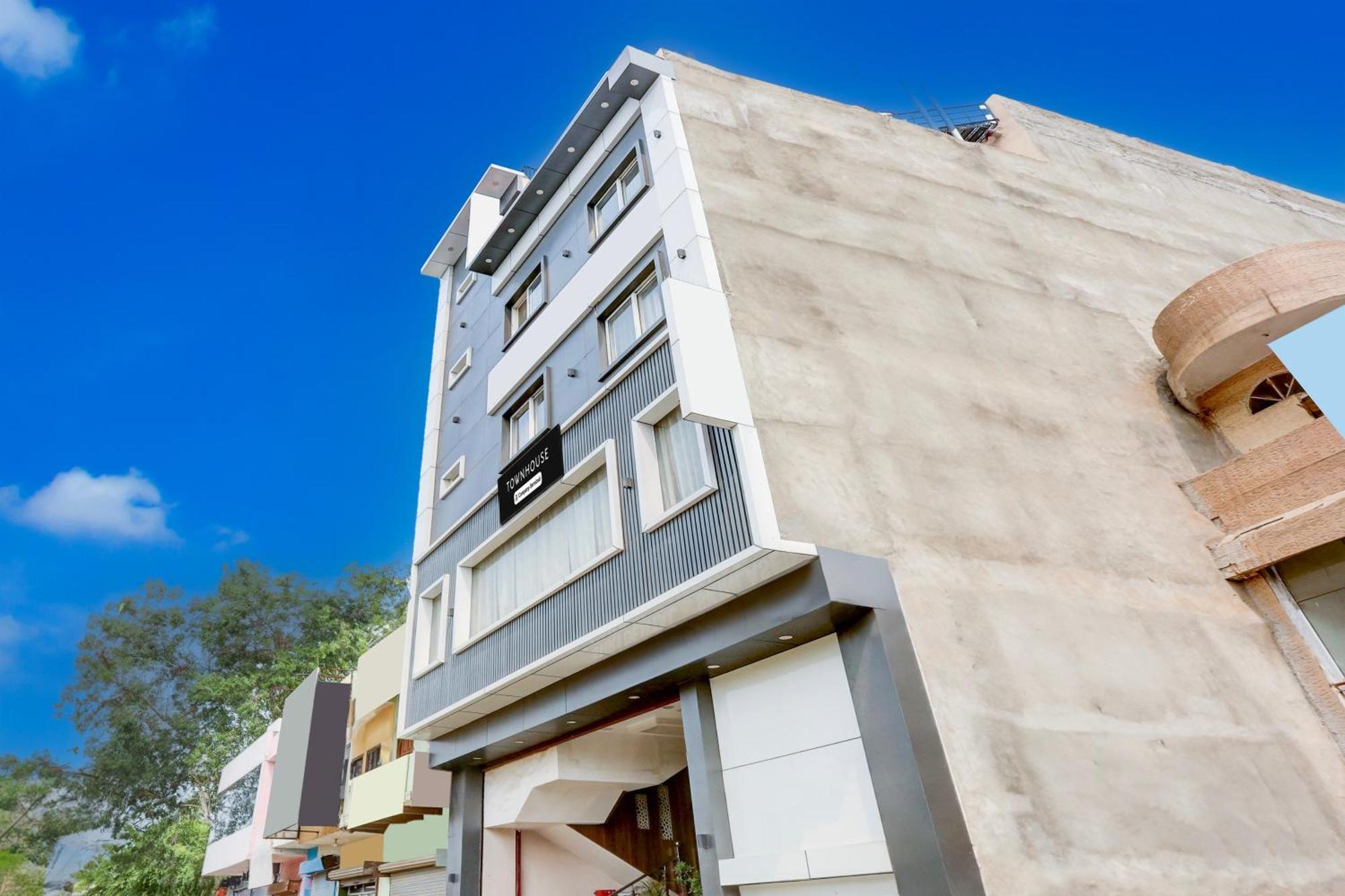 Super Townhouse Model Town Rohtak Formerly Hotel Tathastu Exterior photo